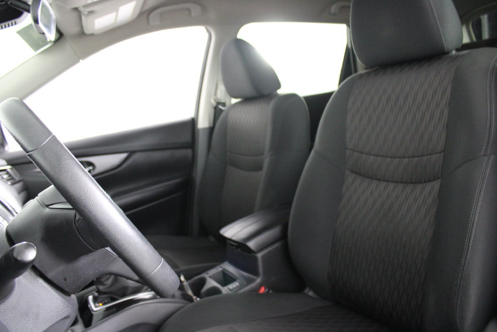 Certified 2020 Nissan Rogue SV w/ Premium Package AWD/4WD image 20