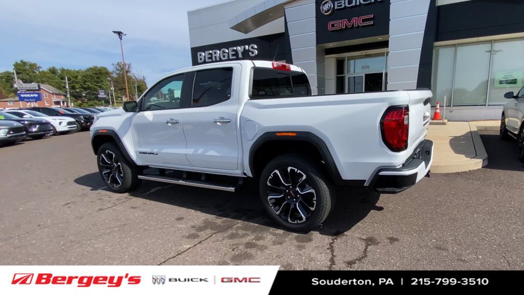 New 2026 GMC Canyon Denali w/ LPO, Black Badging Package AWD/4WD image 7