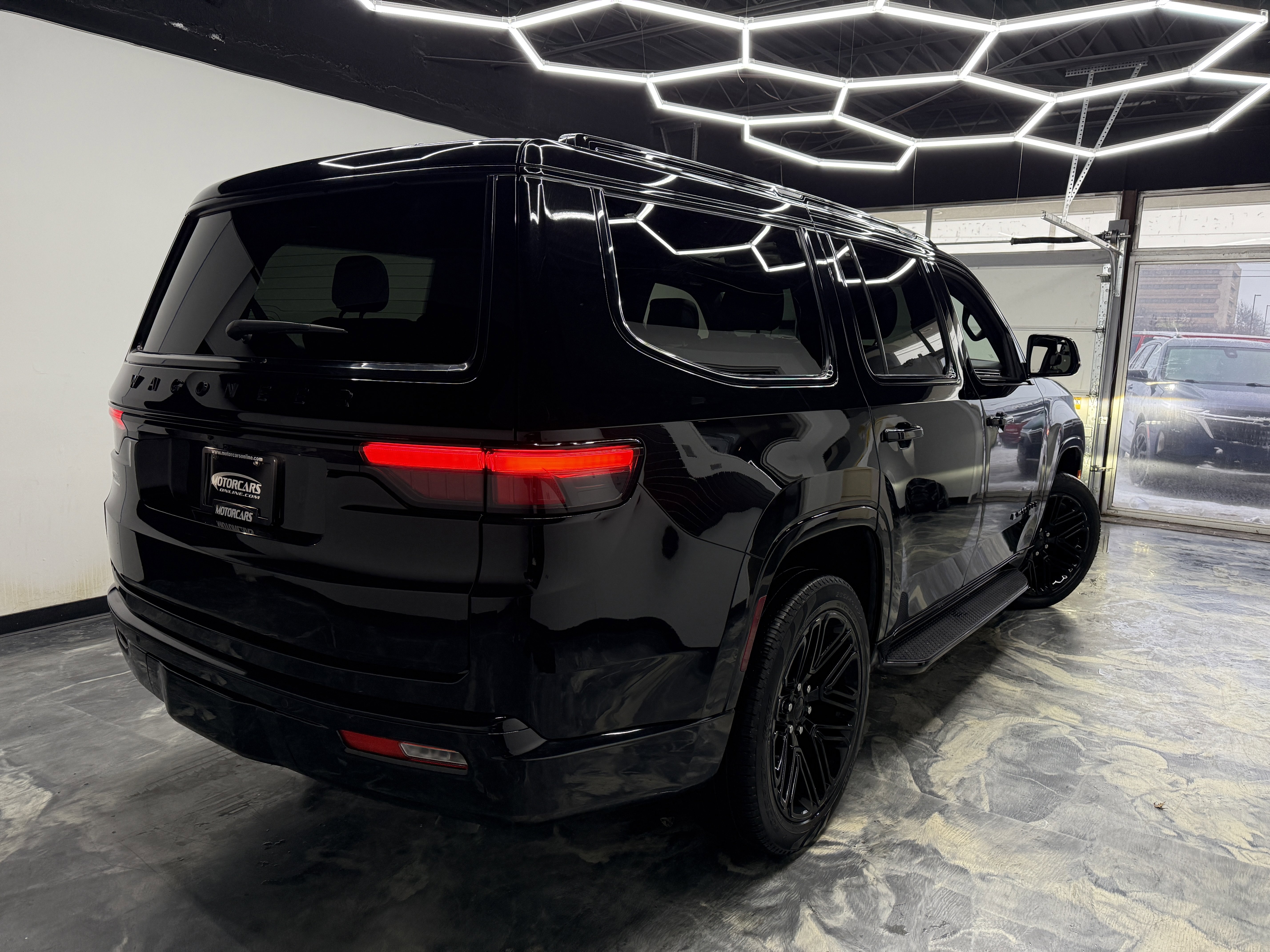 Used 2024 Jeep Wagoneer Series II image 5