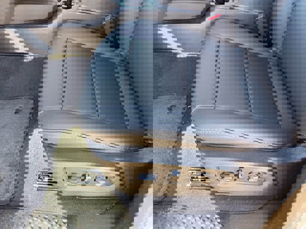 New 2026 GMC Canyon Elevation w/ Convenience Package image 11