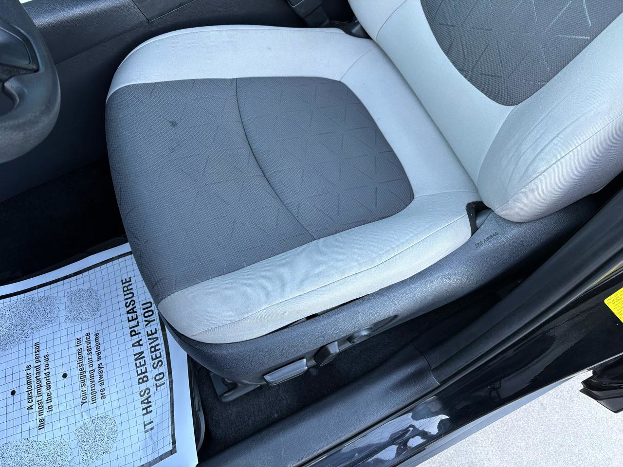 Used 2021 Toyota RAV4 XLE image 15