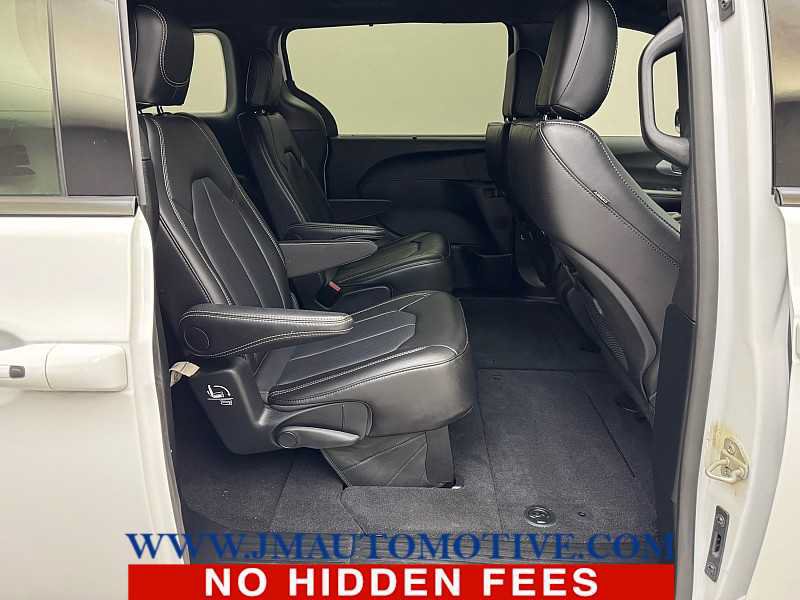 Used 2024 Chrysler Pacifica Touring-L w/ S Appearance Package AWD/4WD image 20