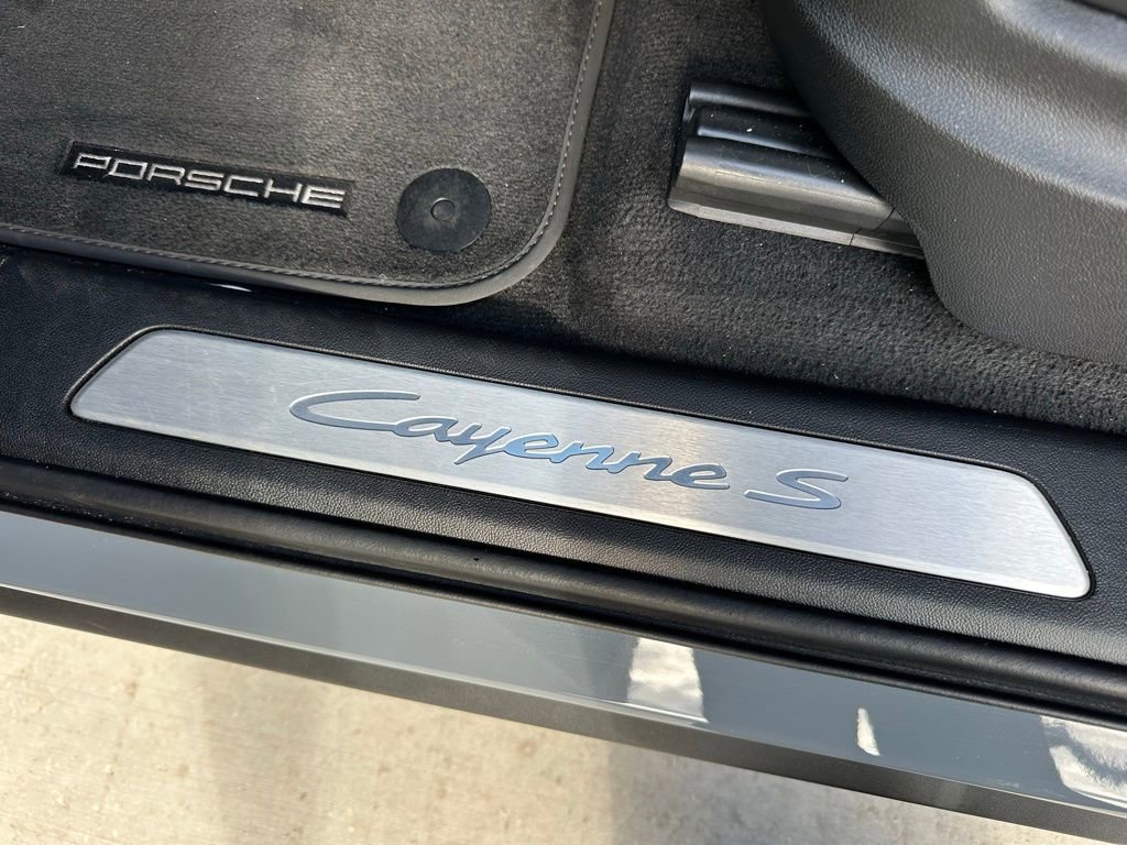 Used 2025 Porsche Cayenne S image 22