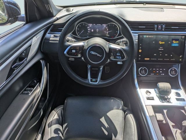 Used 2022 Jaguar XF R-Dynamic SE AWD/4WD image 15