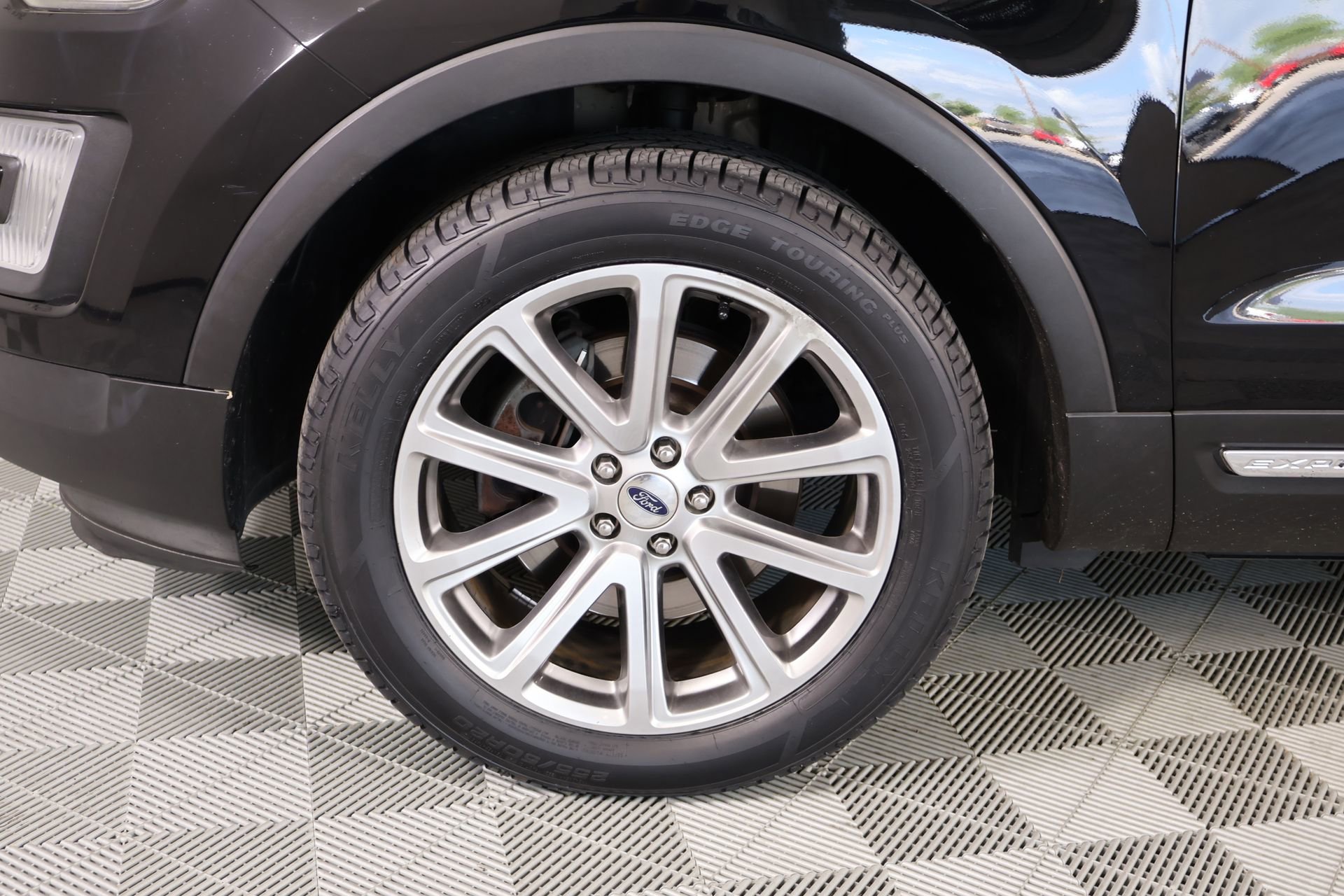 Used 2017 Ford Explorer Limited AWD/4WD image 19