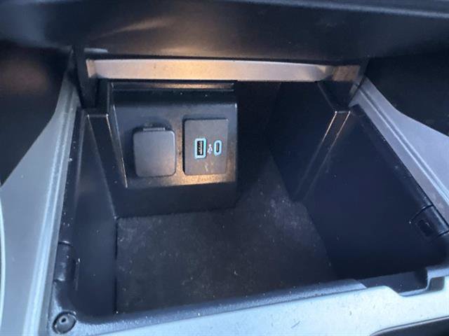 Used 2023 Ford Explorer XLT w/ Equipment Group 202A AWD/4WD image 43