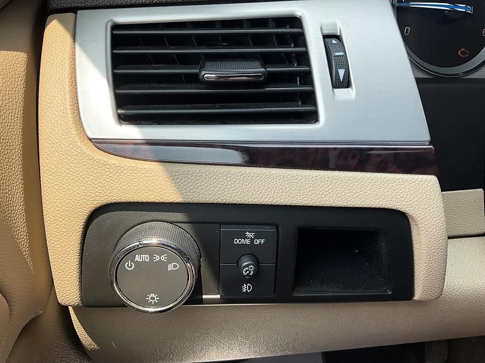 Used 2009 Cadillac Escalade AWD image 23