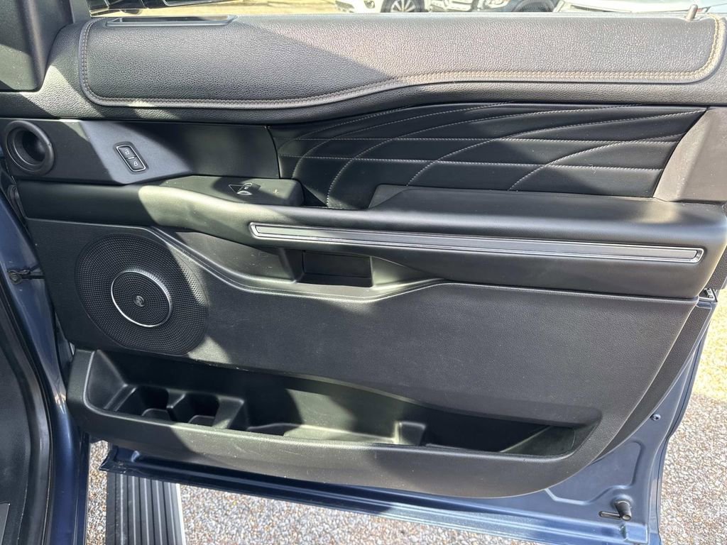 Used 2019 Ford Expedition Max Platinum image 15