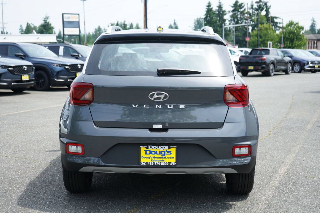 New 2025 Hyundai Venue Limited FWD image 6