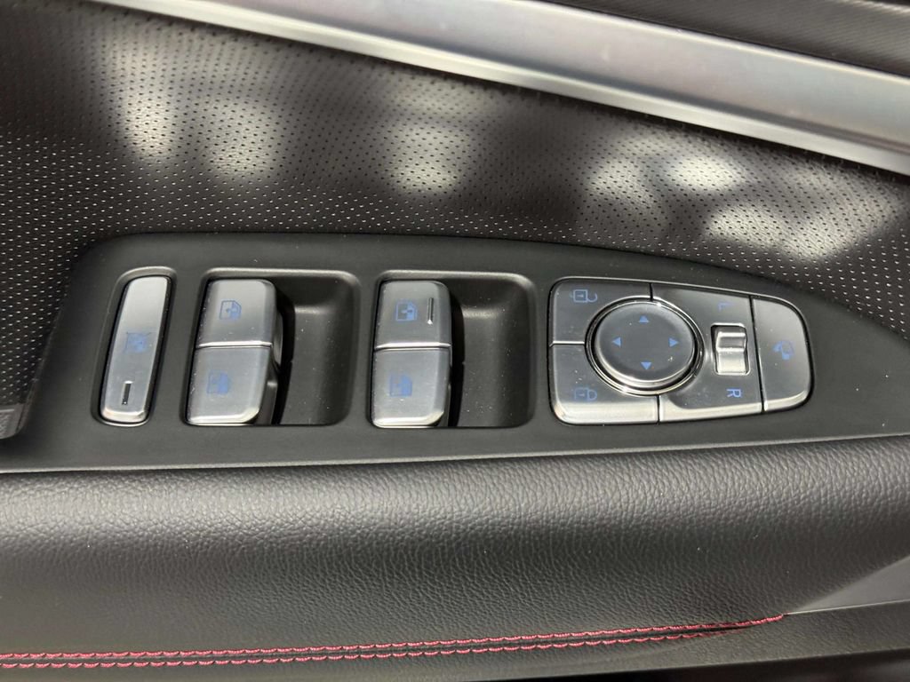 Used 2024 Genesis G70 2.5T w/ Sport Prestige Package AWD/4WD image 9