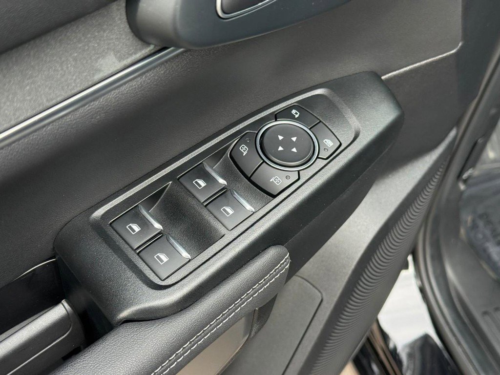 Used 2025 Ford Ranger Lariat w/ FX4 Off-Road Package image 14