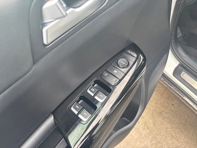 Used 2022 Kia Sportage SX image 11