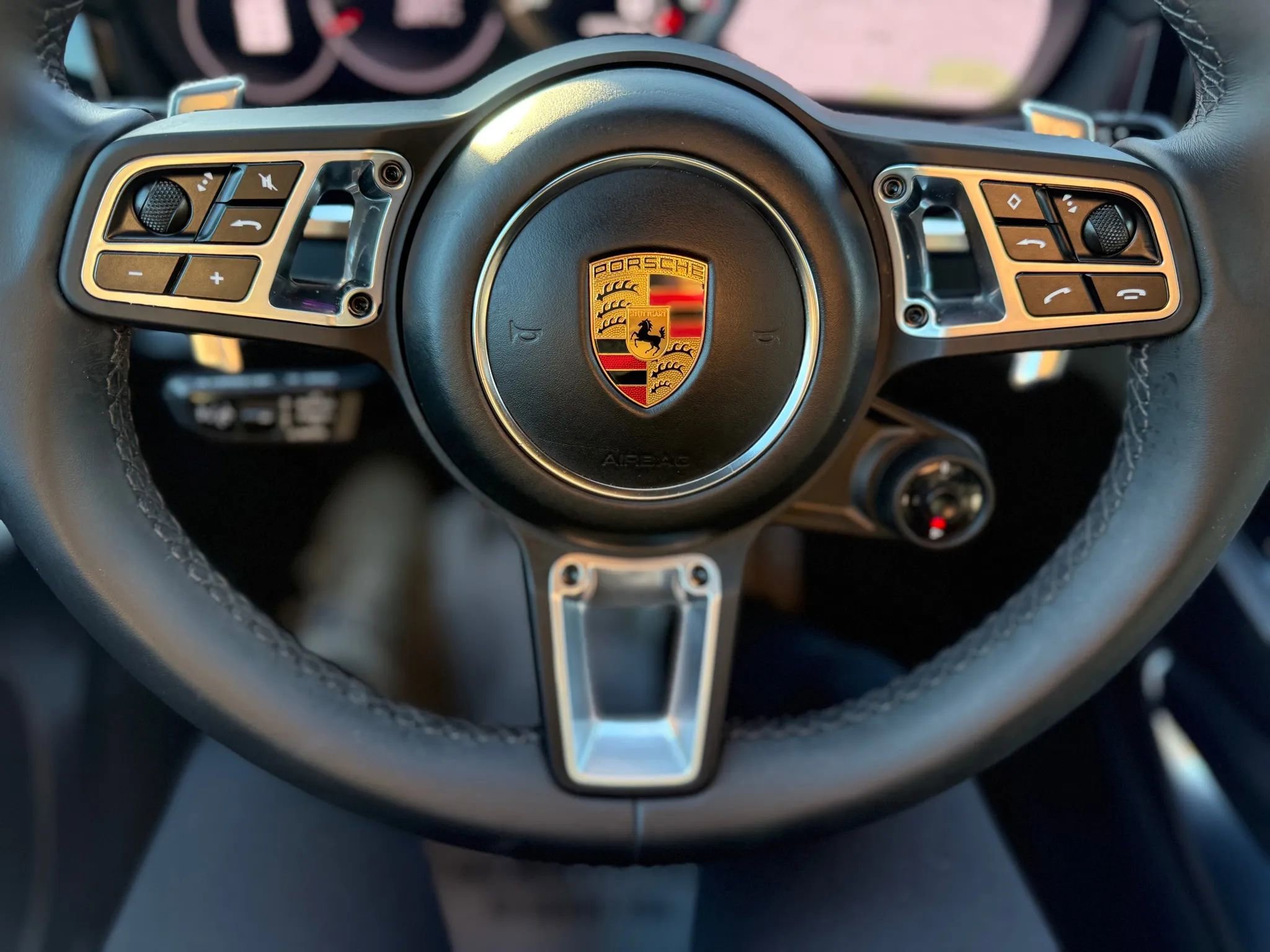 Used 2022 Porsche Cayenne Turbo image 34