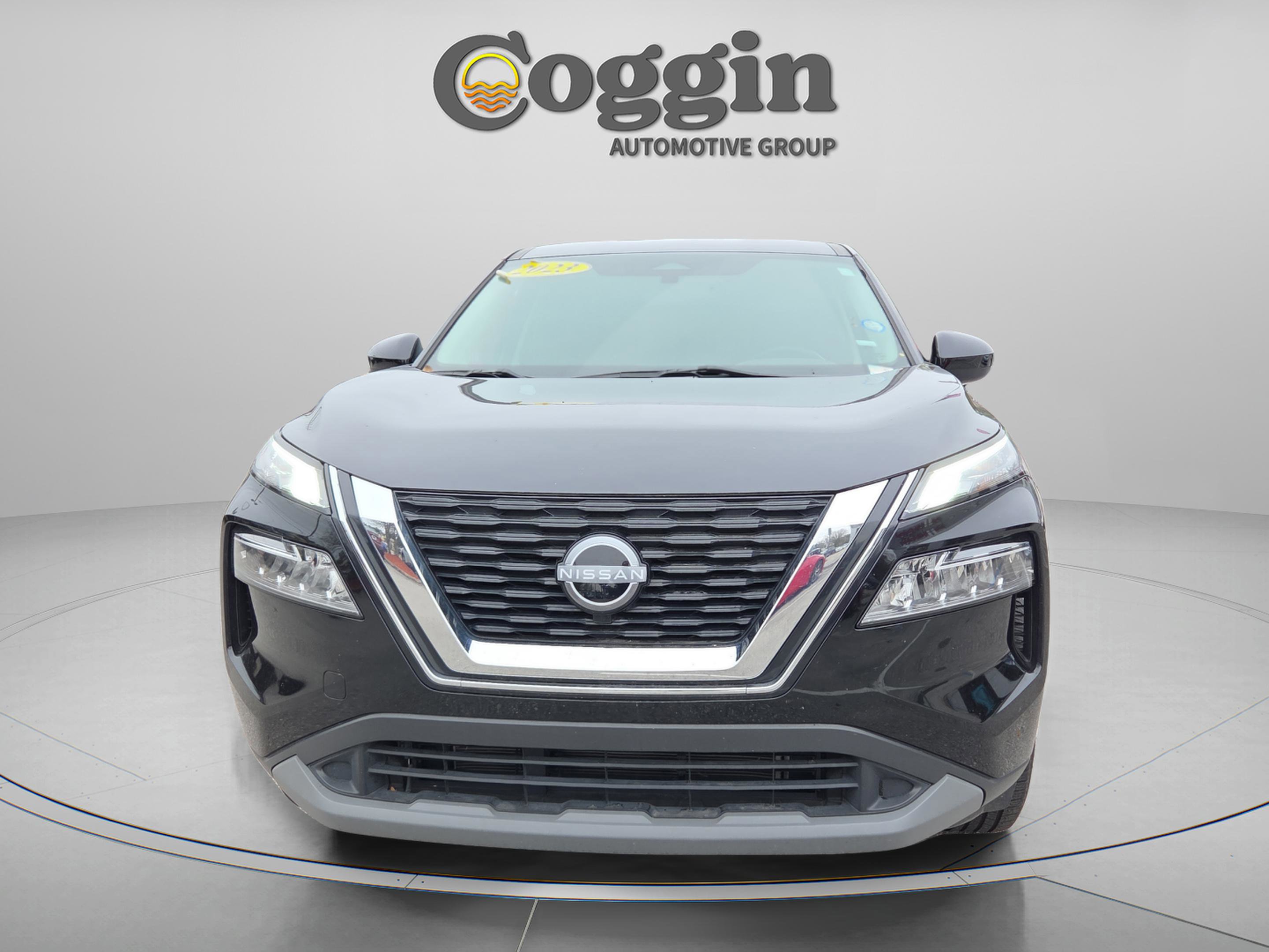 Used 2023 Nissan Rogue SV image 9