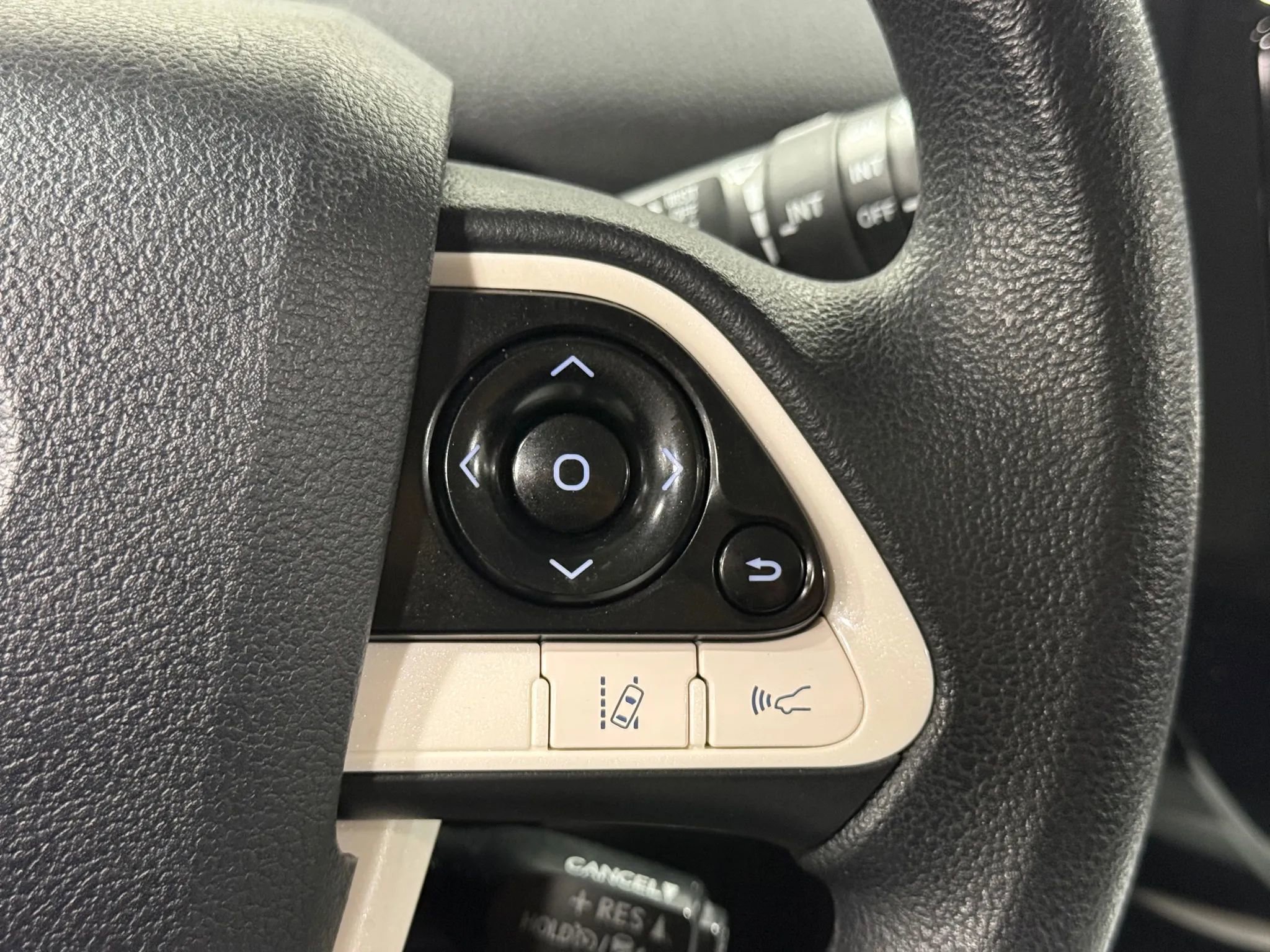 Used 2017 Toyota Prius Two image 25