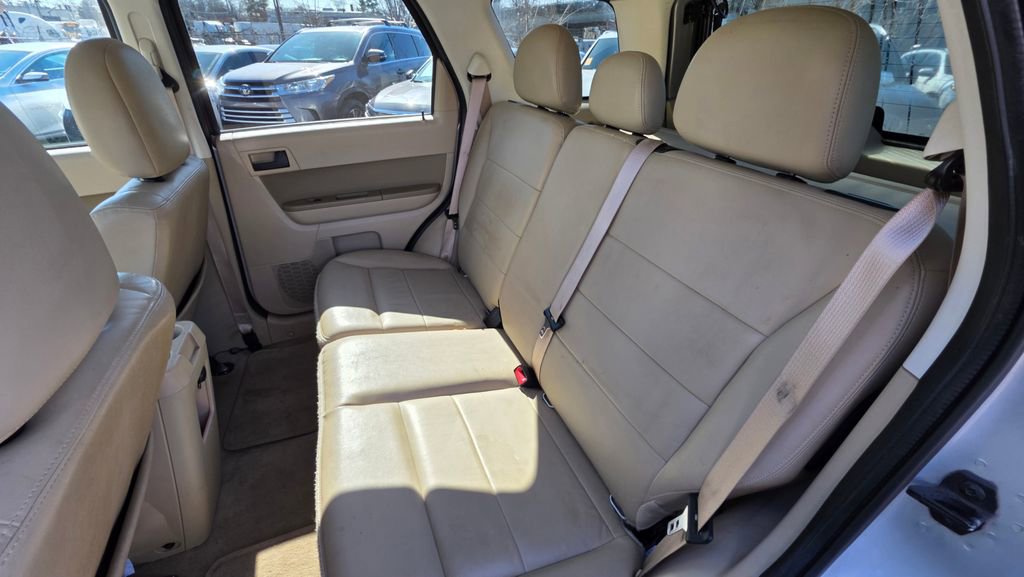 Used 2010 Ford Escape XLT image 30