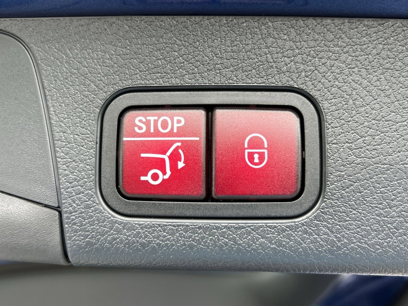 New 2026 Mercedes-Benz GLB 250 4MATIC image 26