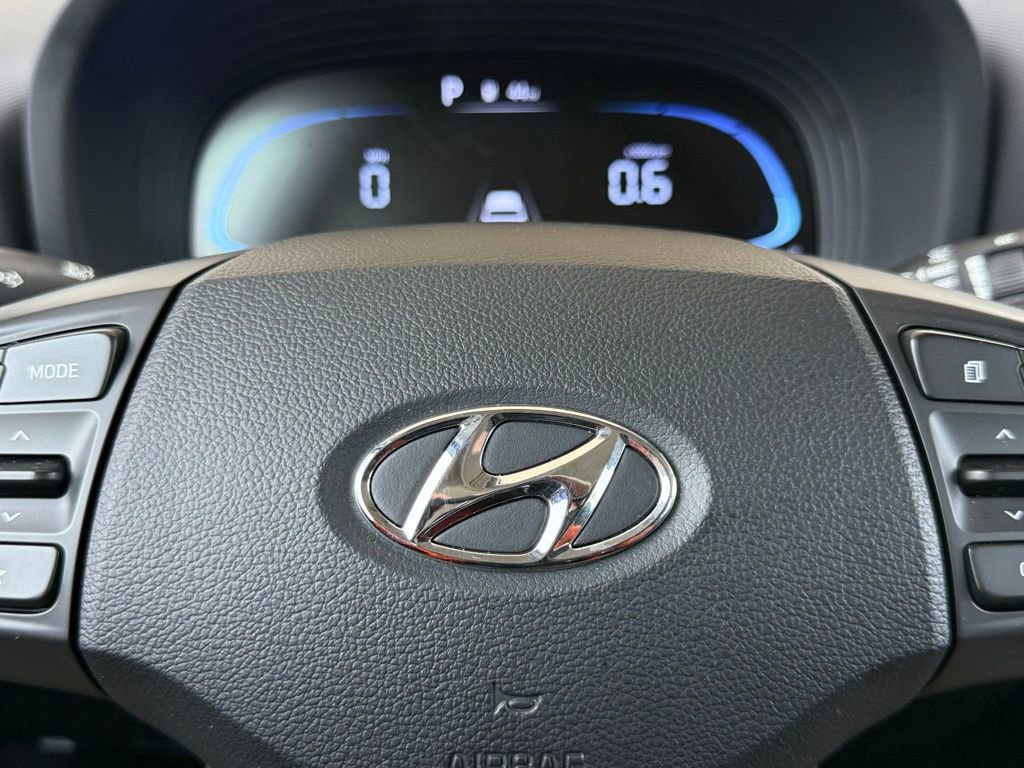 Used 2024 Hyundai Venue Limited FWD image 24