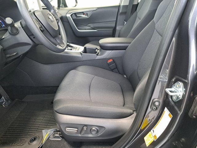 Used 2025 Toyota RAV4 XLE image 23