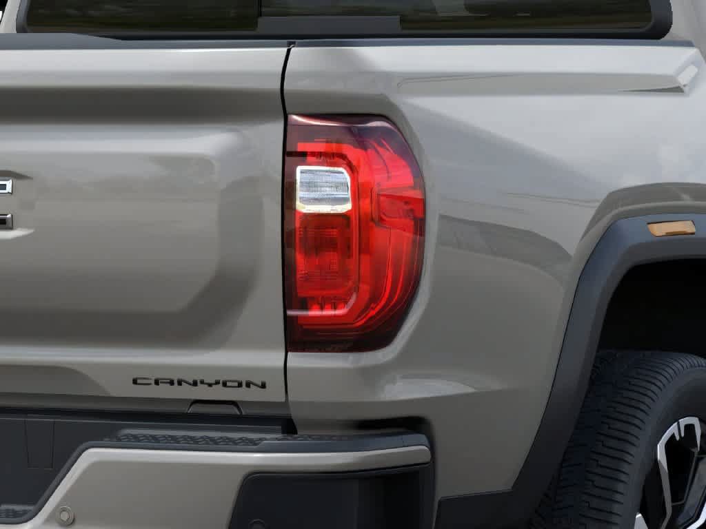 New 2026 GMC Canyon Denali w/ LPO, Black Badging Package AWD/4WD image 13