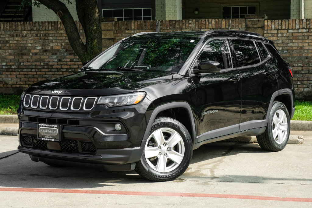Used 2022 Jeep Compass Latitude AWD/4WD image 11