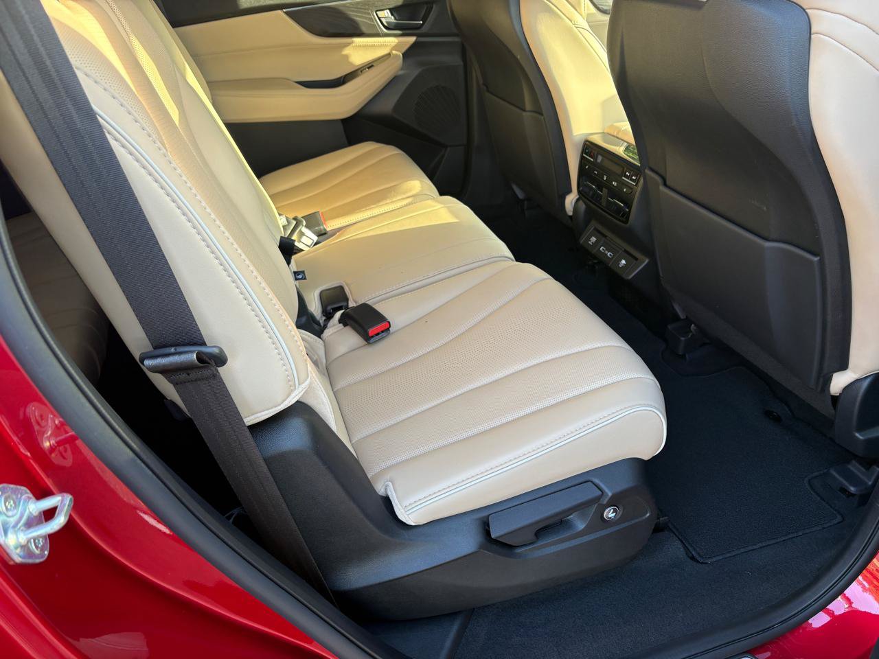 Used 2024 Acura MDX w/ Advance Package AWD/4WD image 11