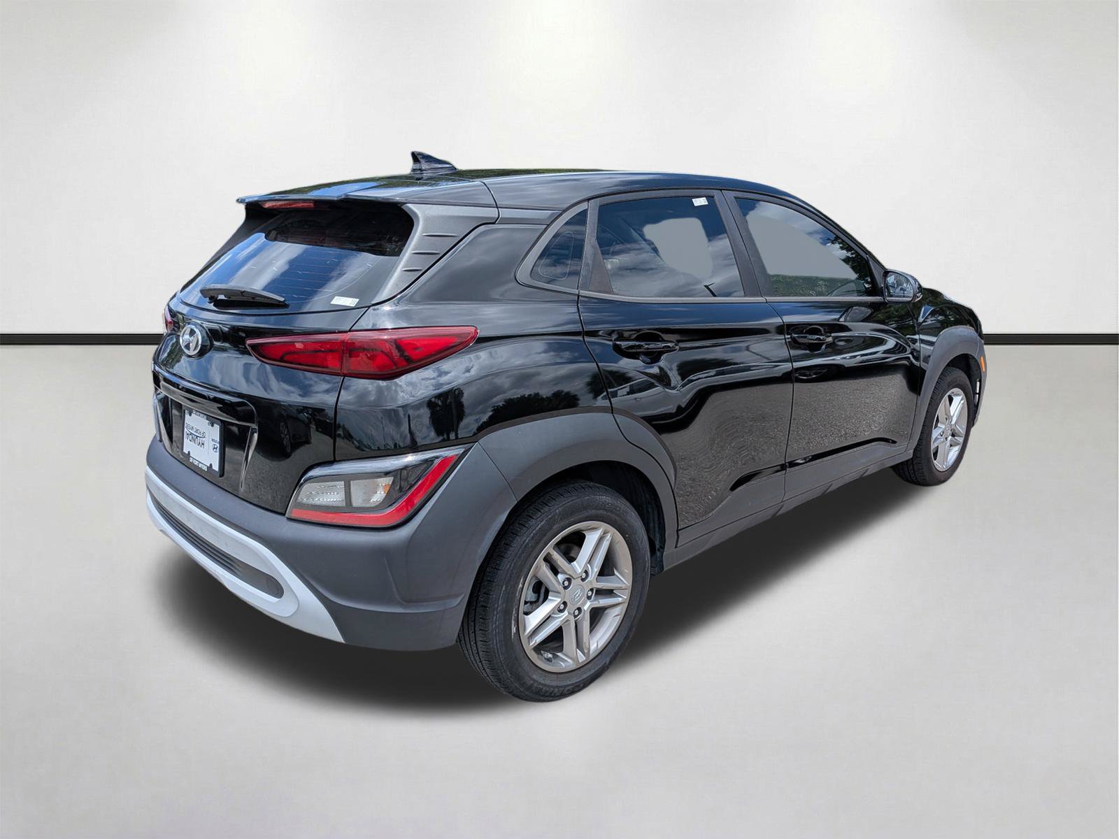 Used 2022 Hyundai Kona SE FWD image 4