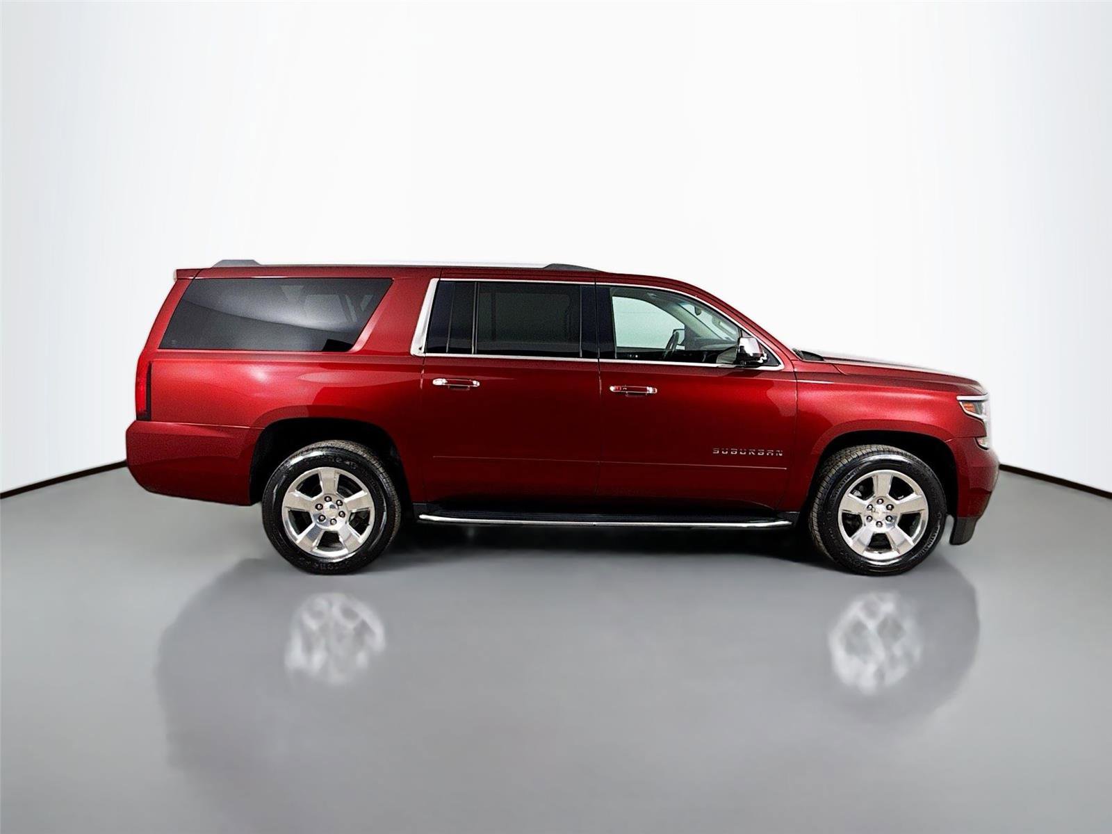 Used 2019 Chevrolet Suburban Premier AWD/4WD image 10