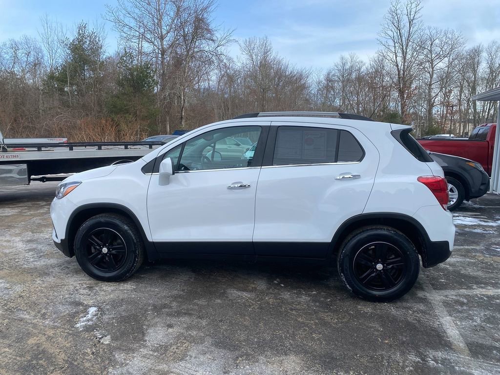 Used 2019 Chevrolet Trax LT w/ LT Convenience Package image 9