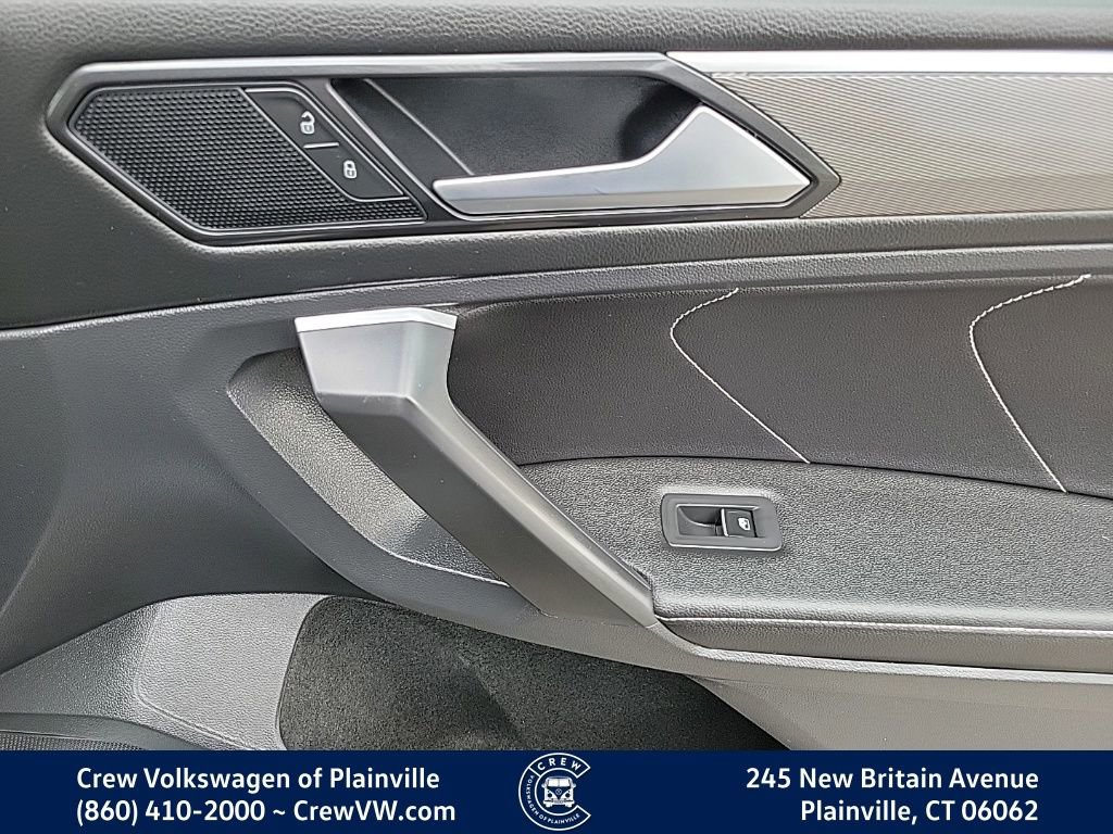 Used 2023 Volkswagen Tiguan SE R-Line FWD image 43