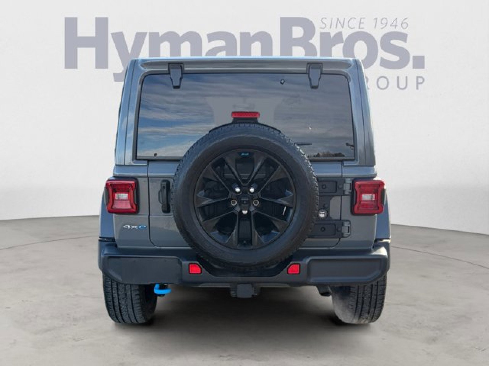 Used 2023 Jeep Wrangler Unlimited Sahara w/ Cold Weather Group image 4