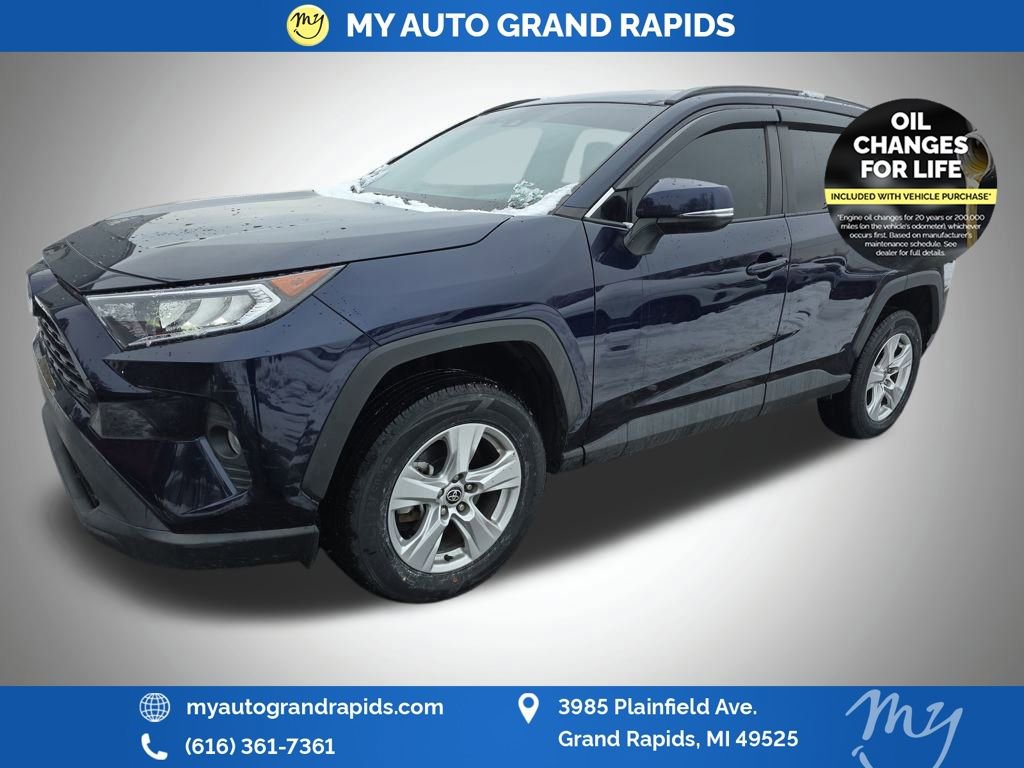 Used 2021 Toyota RAV4 XLE image 3