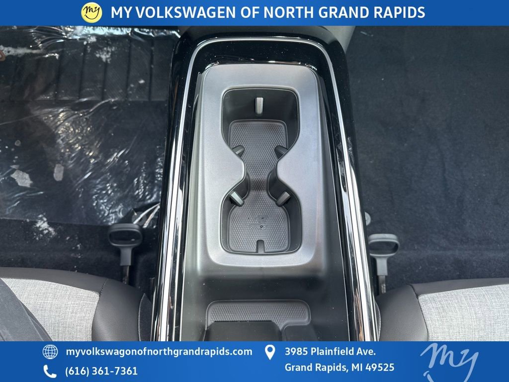 New 2025 Volkswagen ID.4 Pro image 25