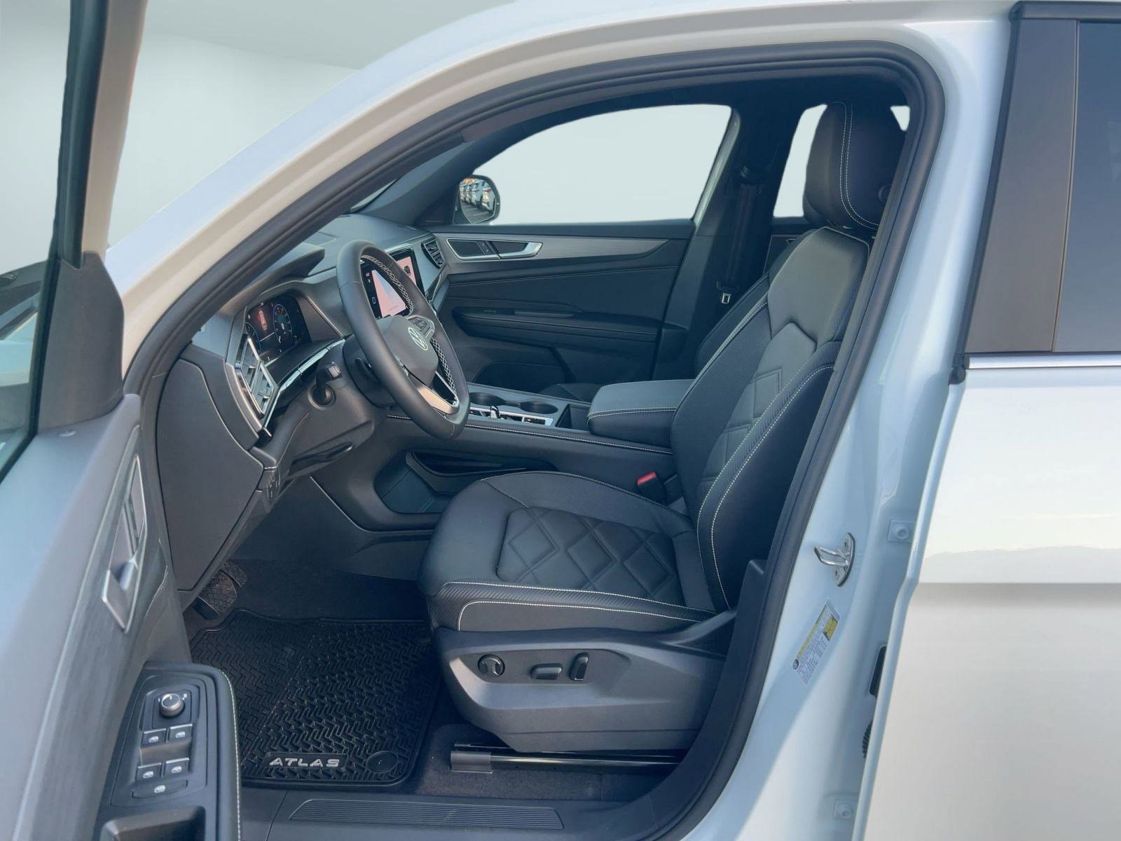 New 2026 Volkswagen Atlas Cross Sport SE image 5
