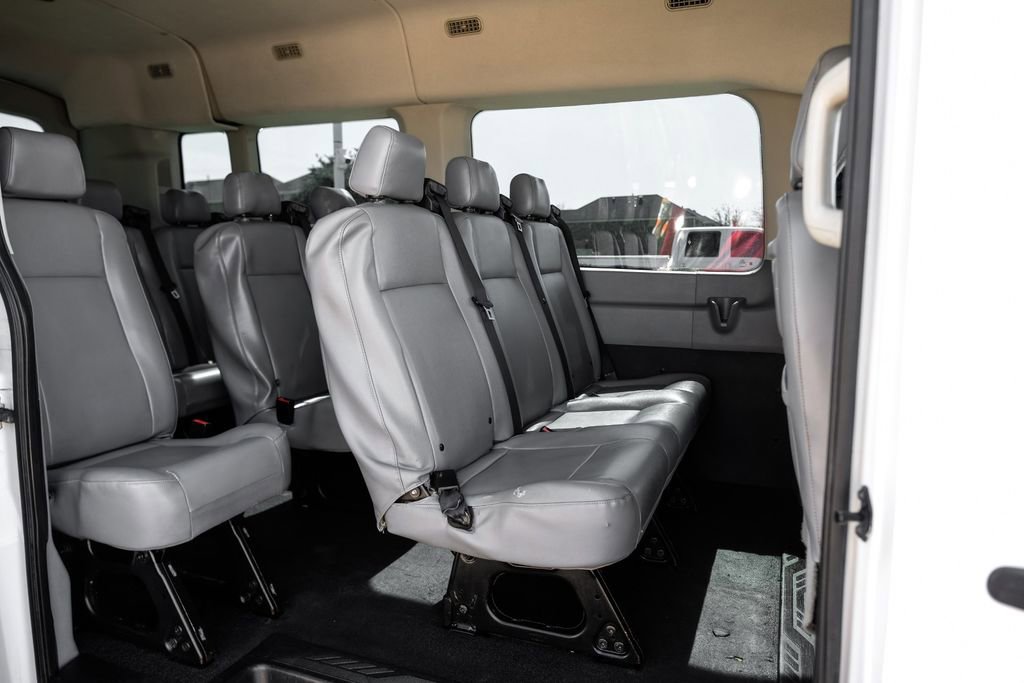 Used 2017 Ford Transit 350 XL image 30