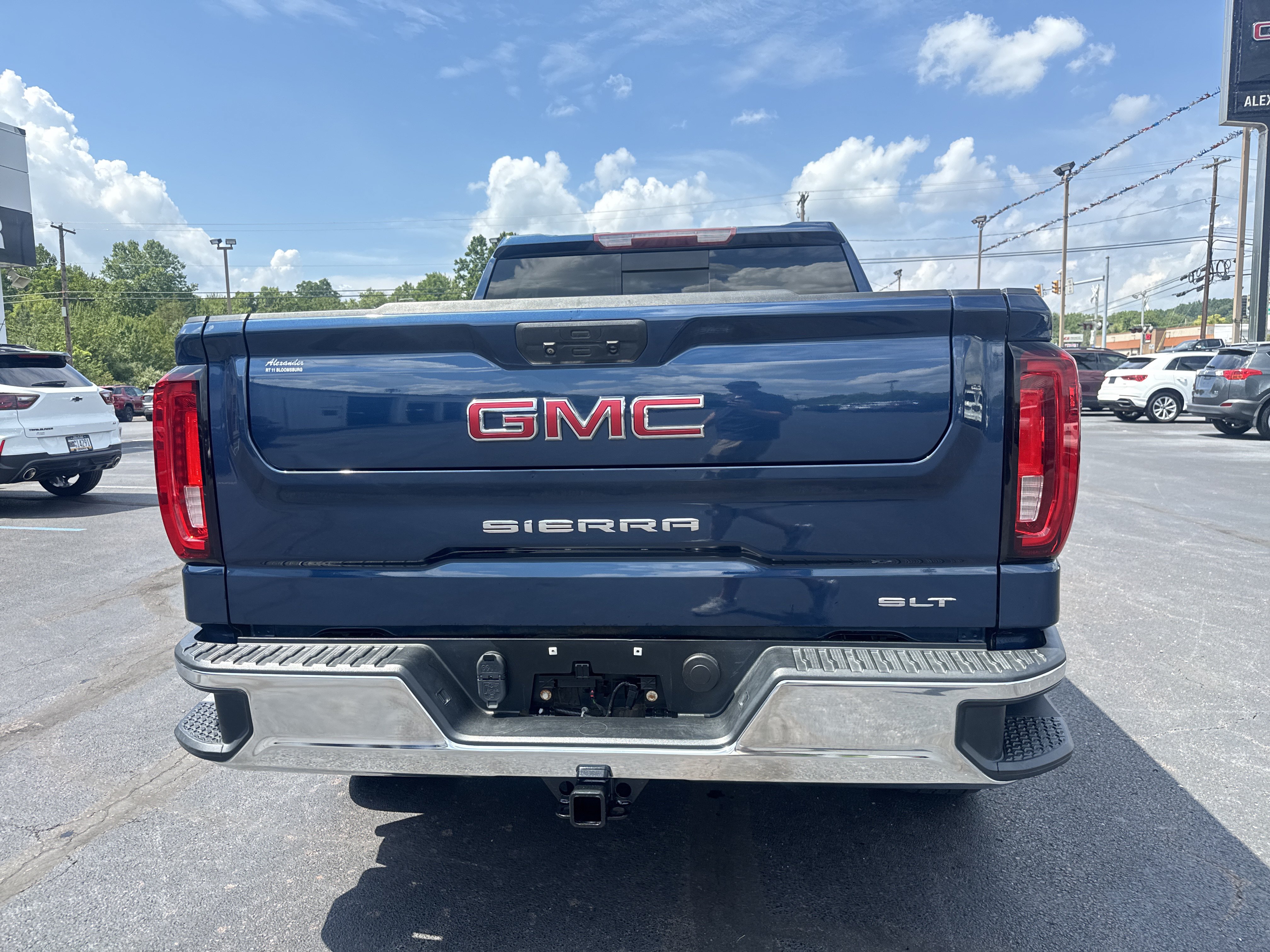 Used 2019 GMC Sierra 1500 SLT w/ SLT Premium Package AWD/4WD image 4