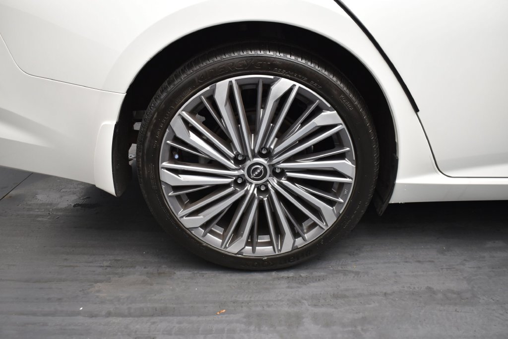 Used 2024 Nissan Altima 2.5 SL FWD image 13