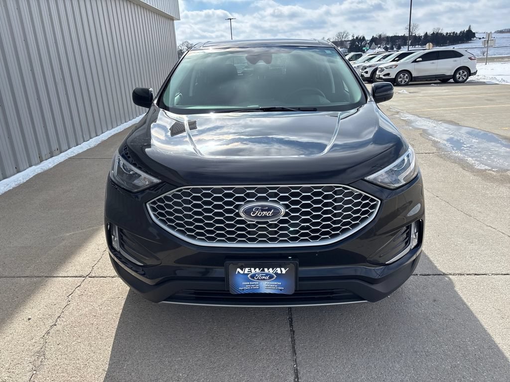 Used 2024 Ford Edge SEL w/ Convenience Package AWD/4WD image 2