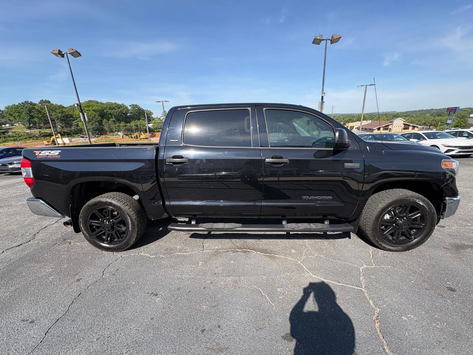 Used 2019 Toyota Tundra SR5 AWD/4WD image 5