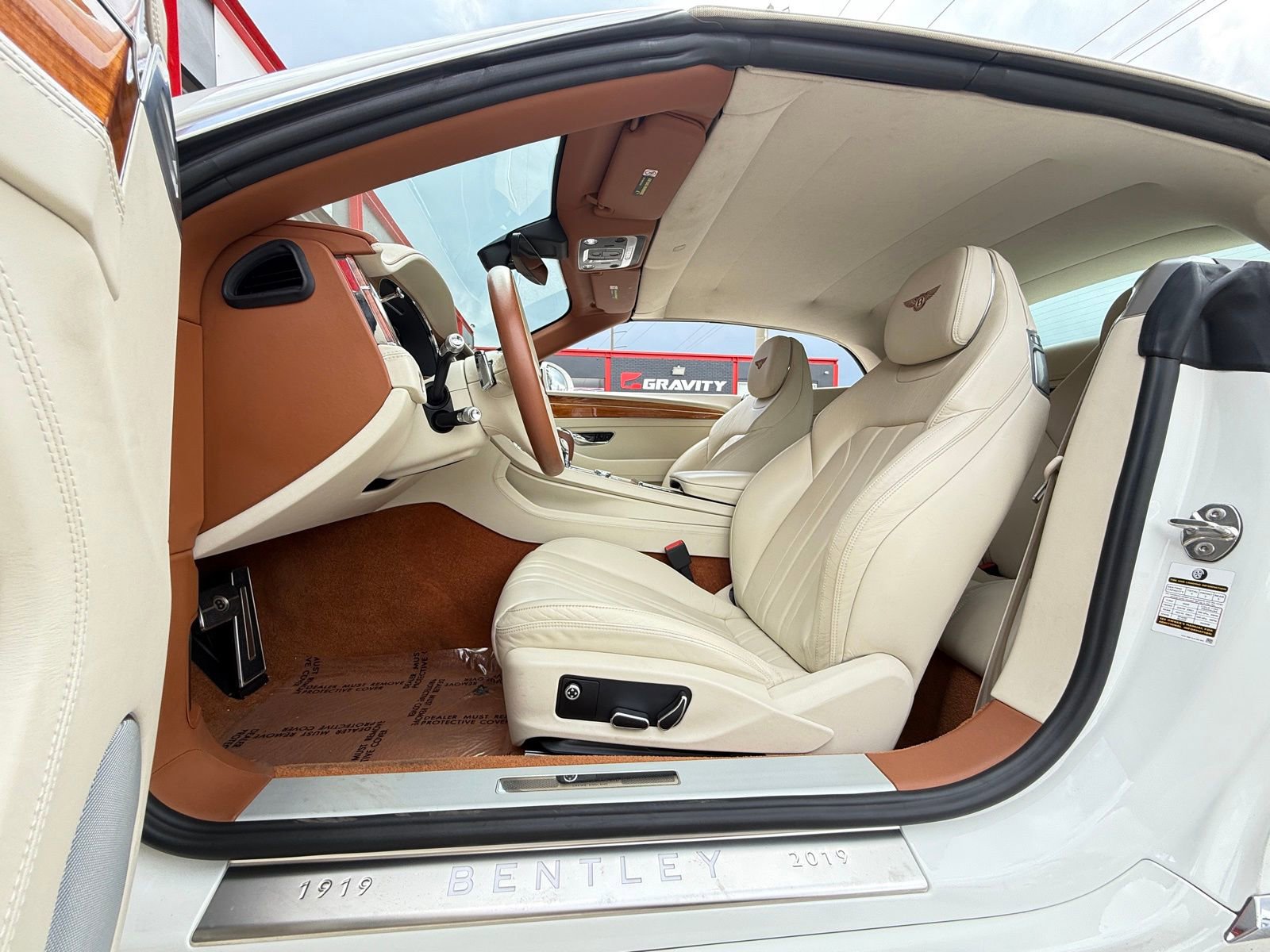 Used 2020 Bentley Continental GT image 17