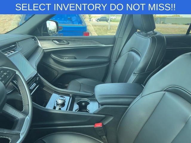 New 2025 Jeep Grand Cherokee Limited image 8