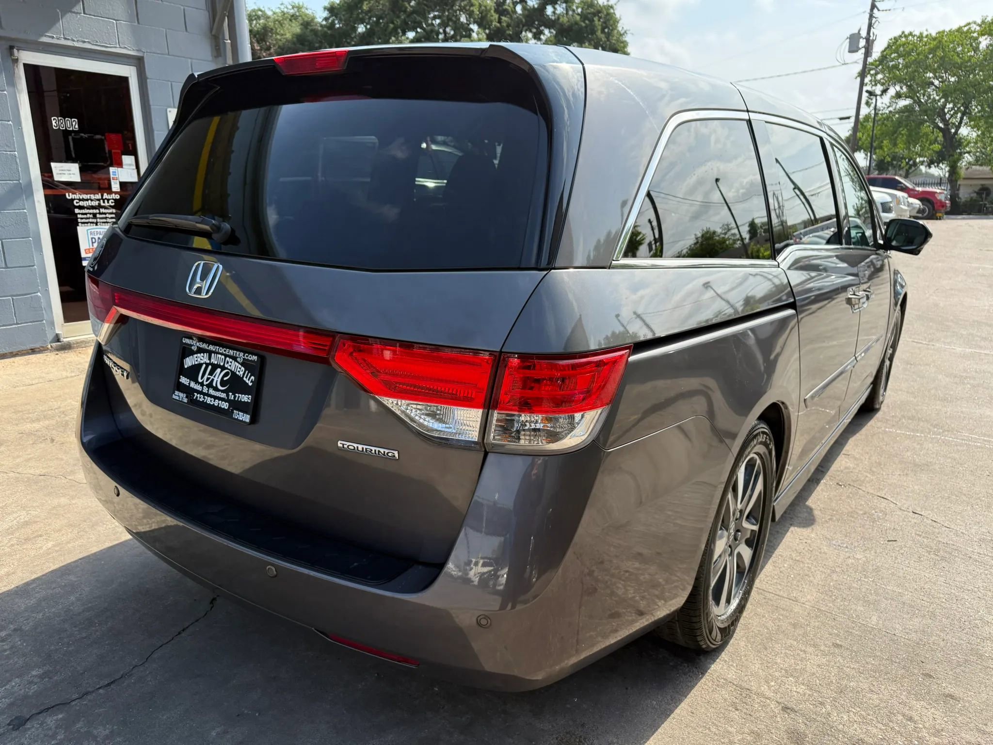 Used 2014 Honda Odyssey Touring image 7