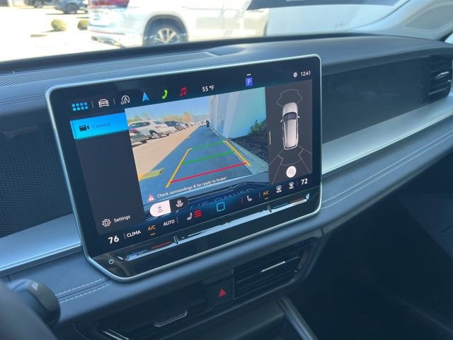 Certified 2025 Volkswagen Tiguan SE image 17