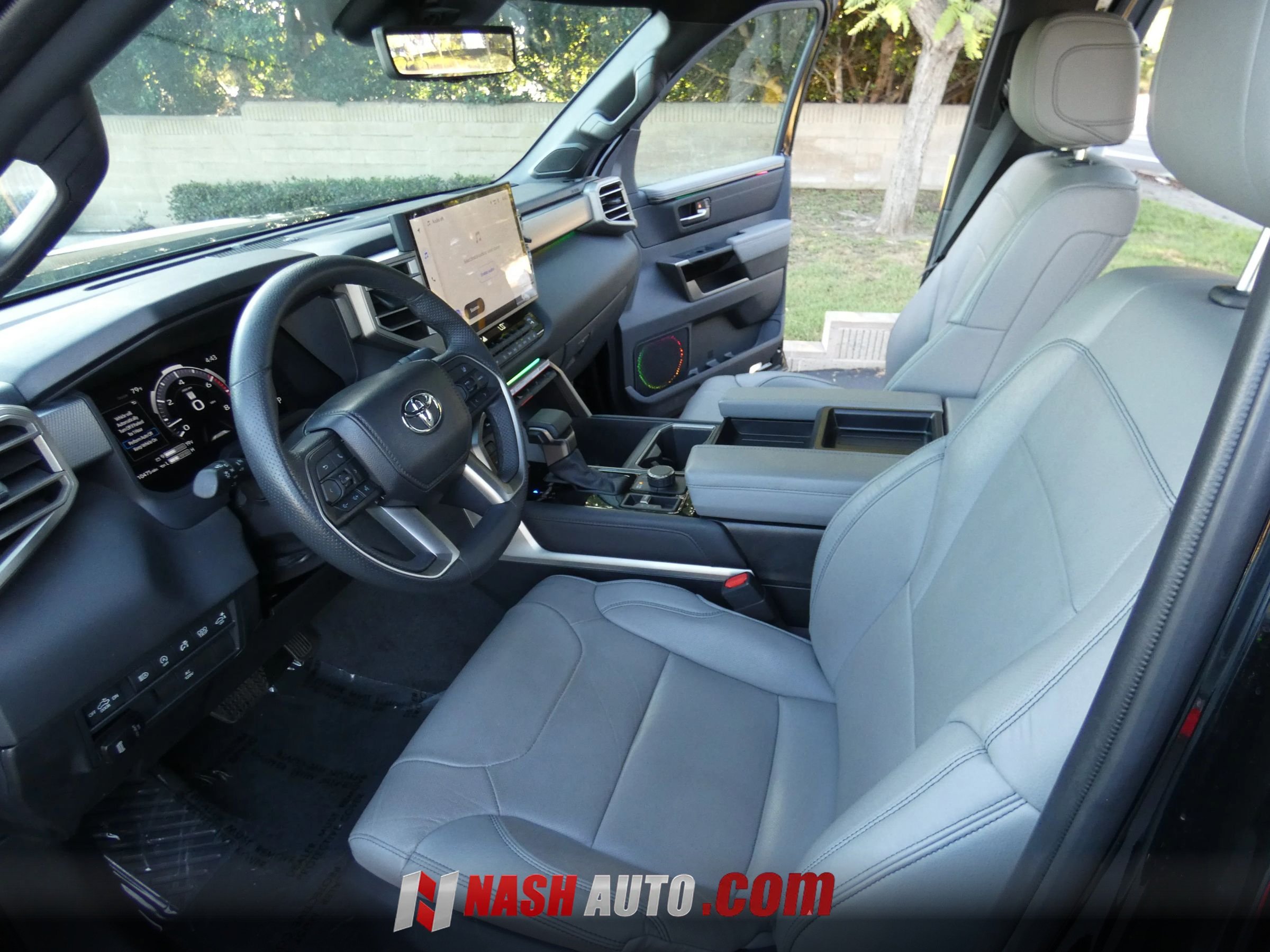 Used 2026 Toyota Tundra Limited AWD/4WD image 56