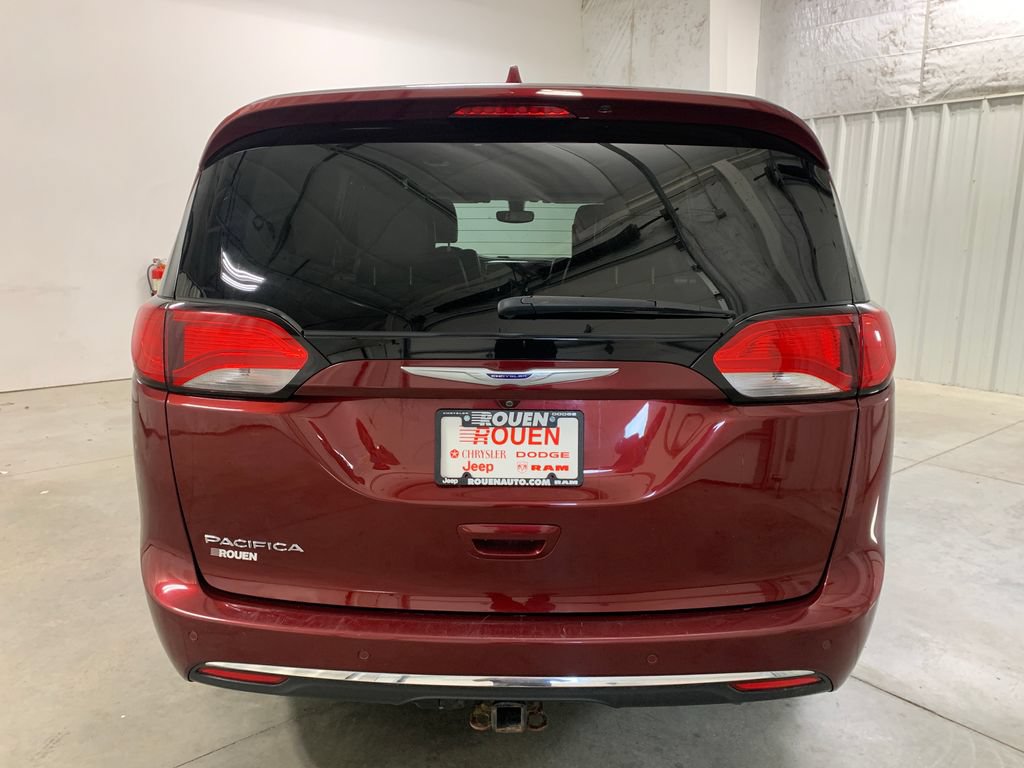 Used 2019 Chrysler Pacifica Touring-L Plus FWD image 6