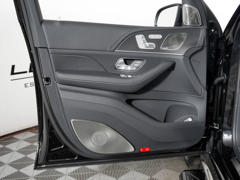 New 2026 Mercedes-Benz Maybach GLS 600 4MATIC image 27