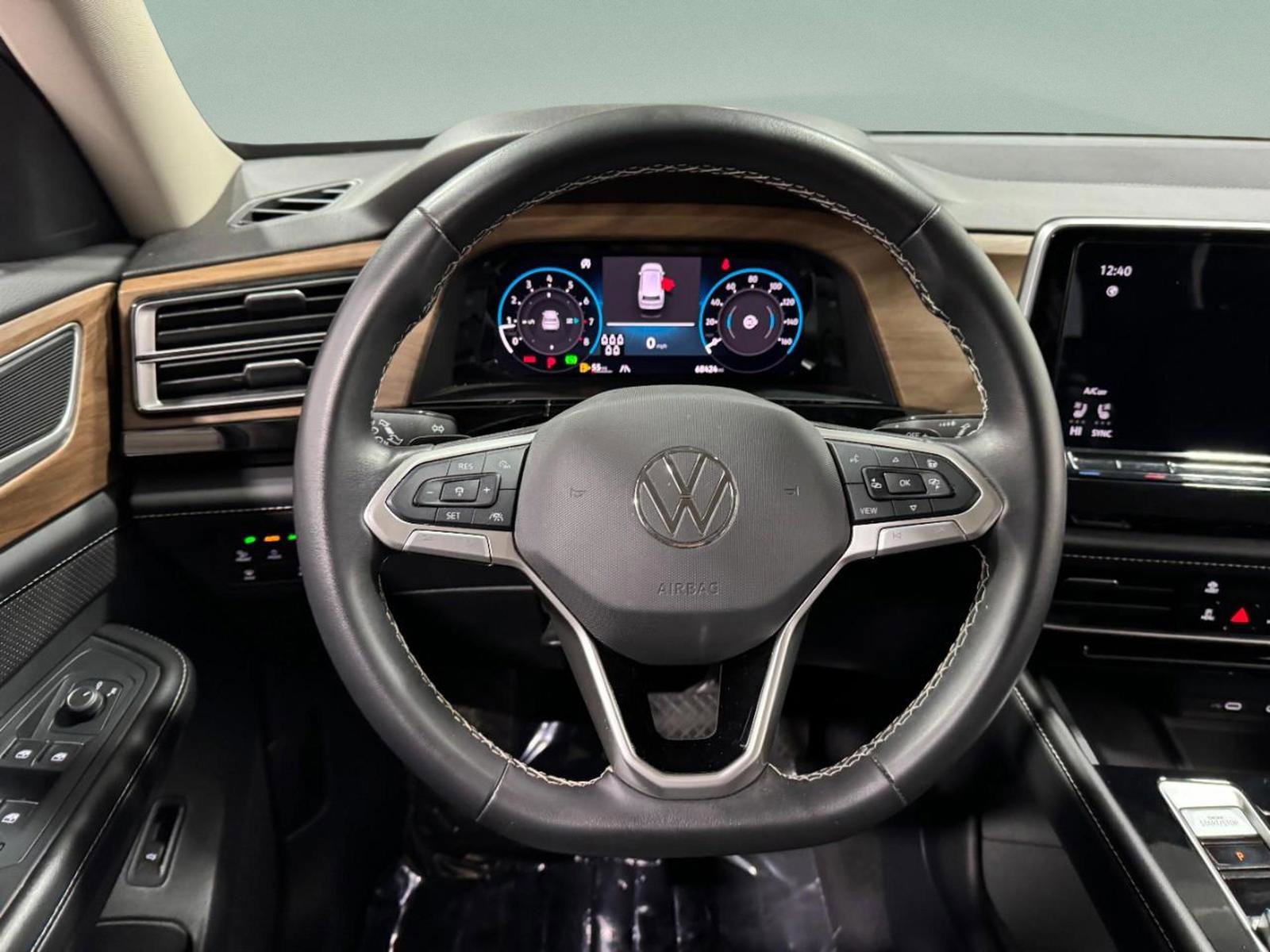 Used 2024 Volkswagen Atlas SE image 16