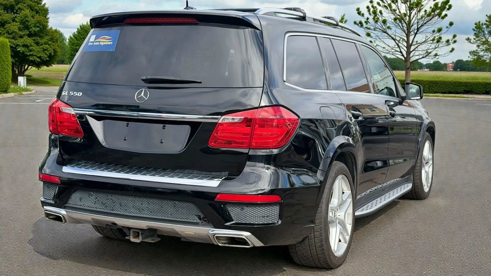 Used 2015 Mercedes-Benz GL 550 4MATIC image 6