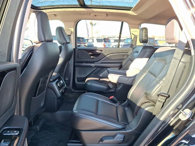 Used 2023 Lincoln Aviator AWD w/ Premium Package image 10