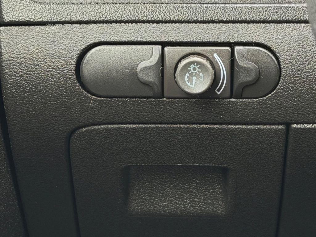 Used 2010 Chevrolet Malibu LT image 18